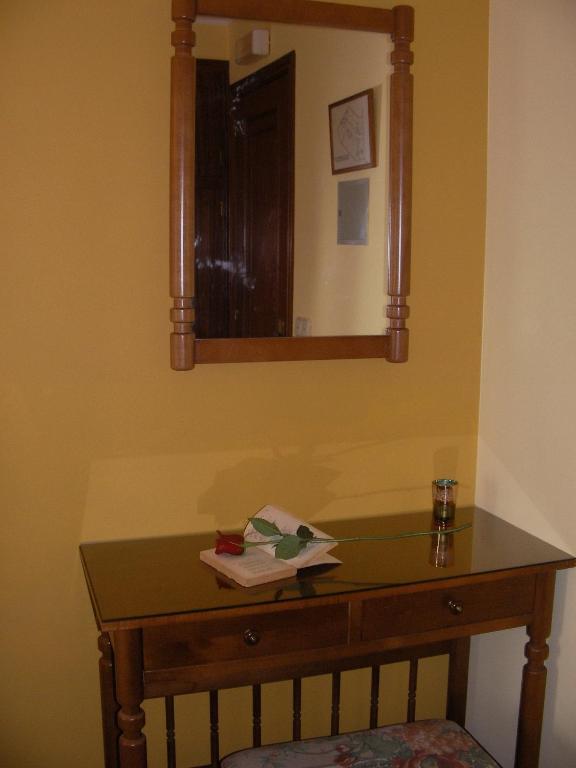 Hostal Magallanes Hotel Ferrol Exterior photo